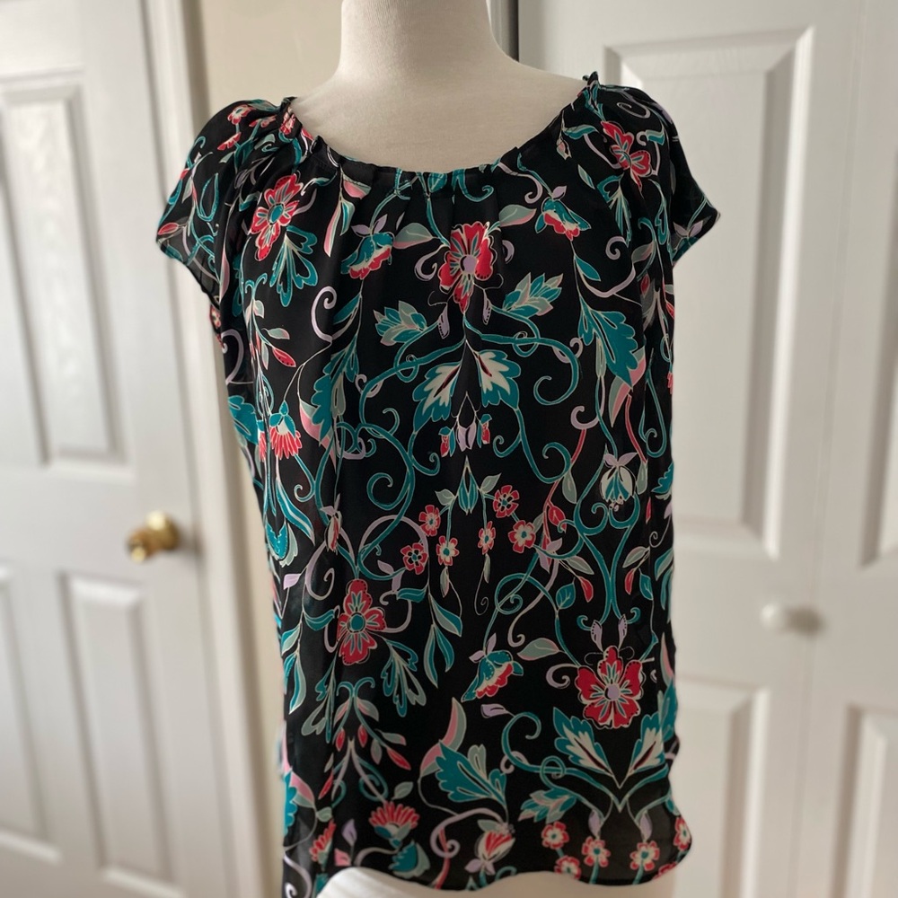 Women's Black Floral Print Short Sleeve Blouse